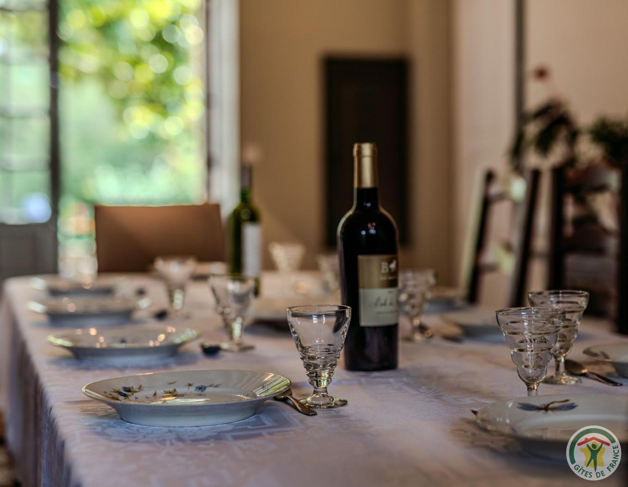 Petite Maison De Famille De Charme En Vallee Du Lot Ξενοδοχείο Ledat Εξωτερικό φωτογραφία